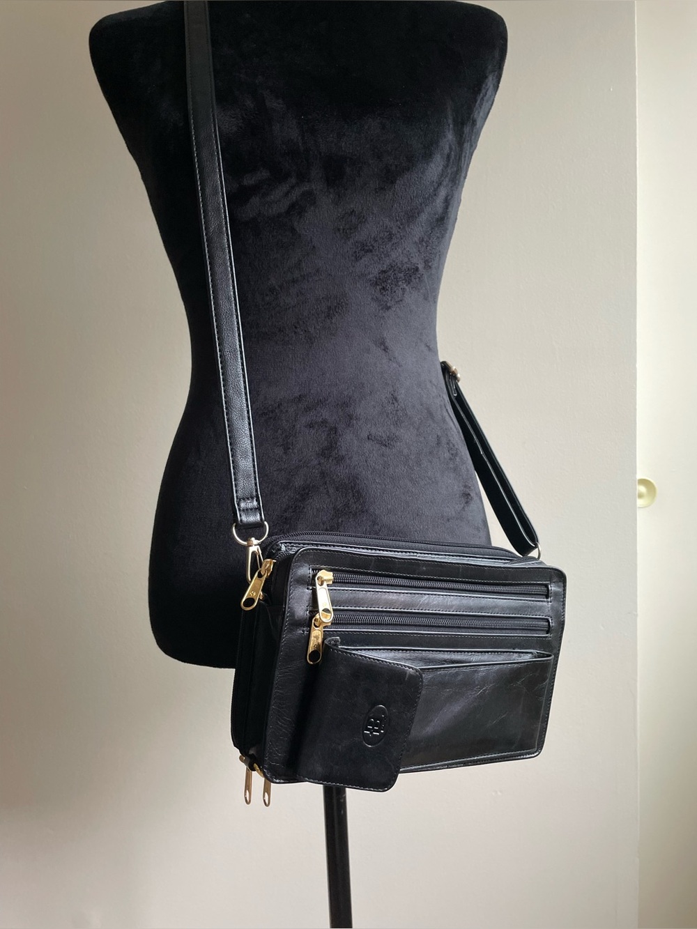 Vintage Basido Genuine Leather Organizer Crossbody Travel Bag Black